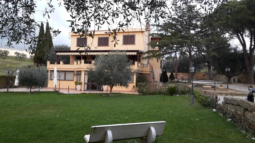 Bed And Breakfast La Corte Degli Ulivi Civitavecchia Exteriér fotografie