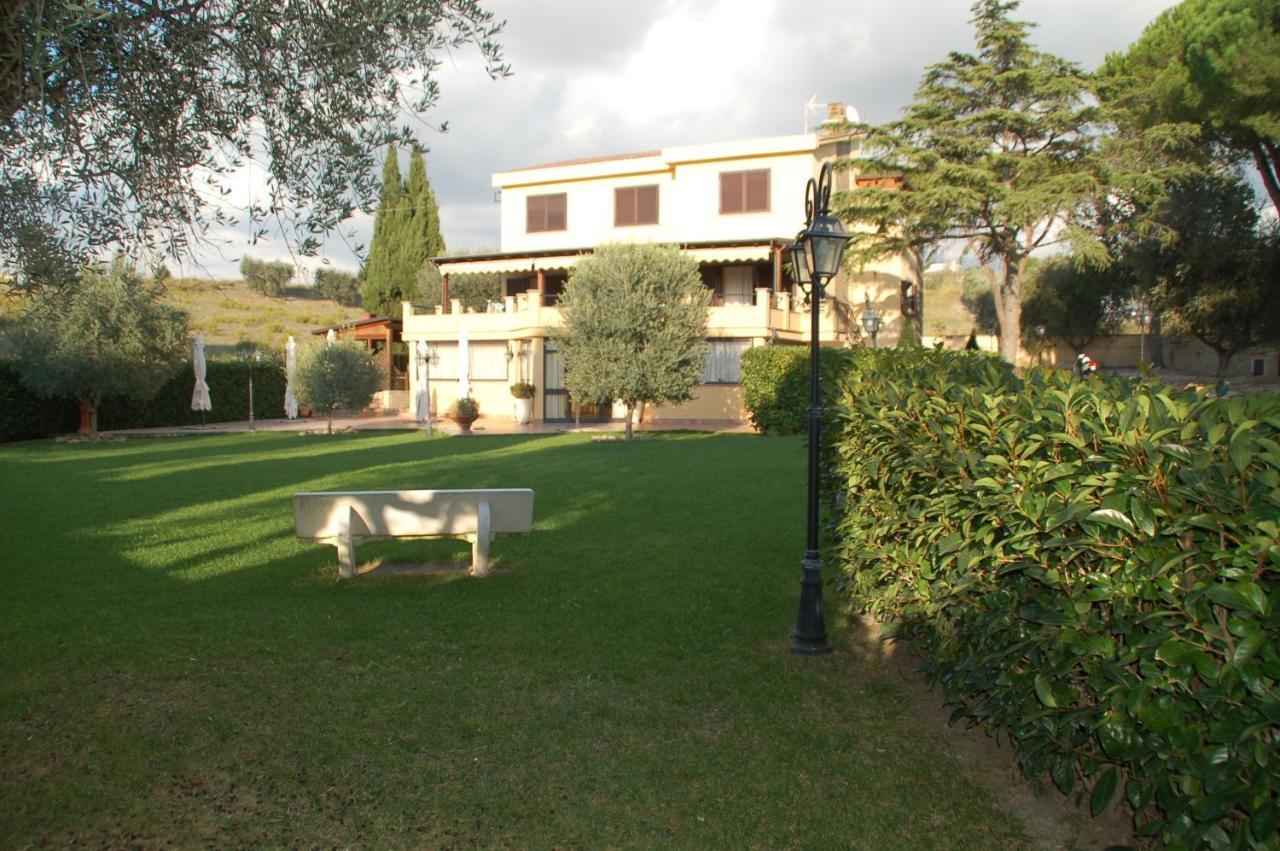 Bed And Breakfast La Corte Degli Ulivi Civitavecchia Exteriér fotografie