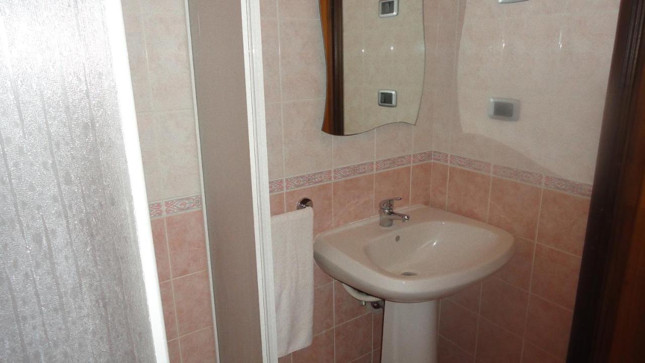 Bed And Breakfast La Corte Degli Ulivi Civitavecchia Pokoj fotografie